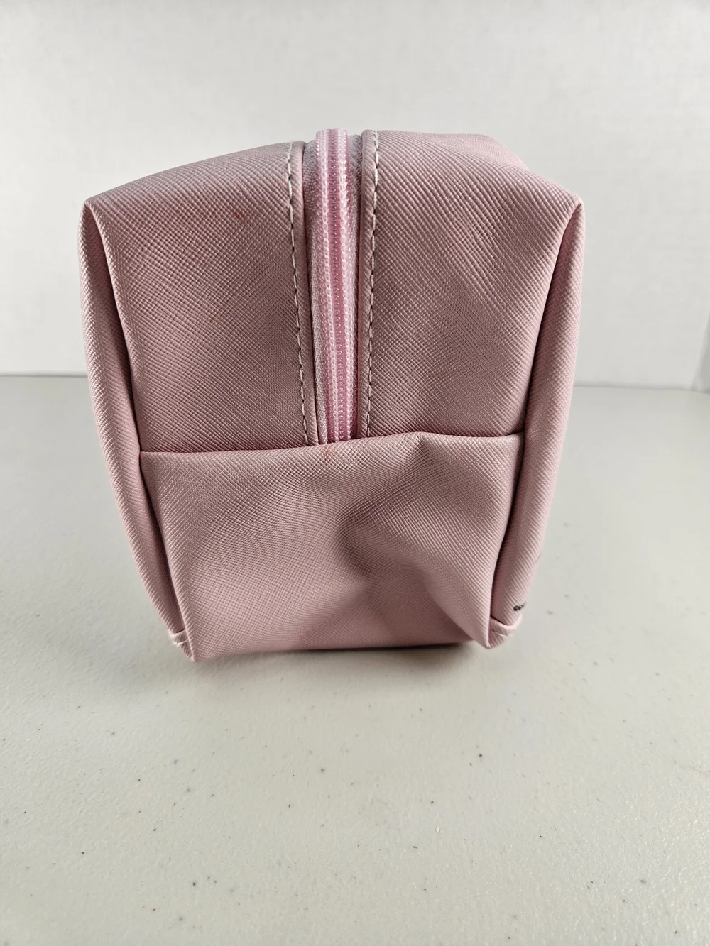 NWT Disney Minnie Mouse Pink Kids Makeup Bag by The Crème Shop